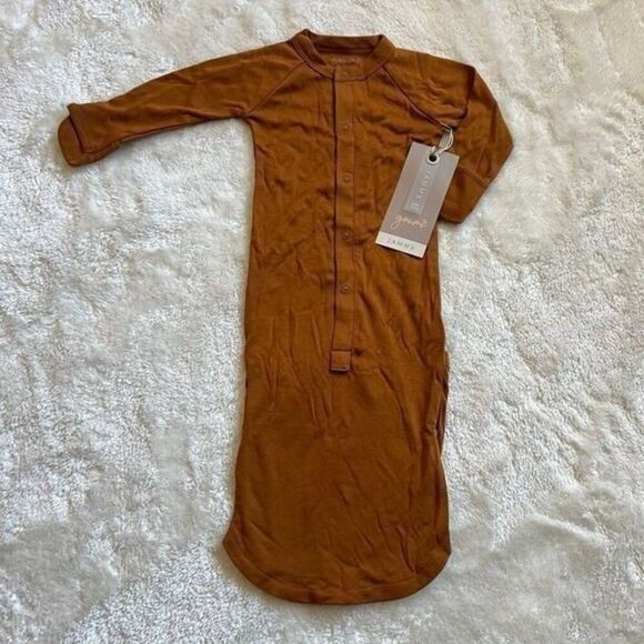 NWT Goumi Kids Sienna Gown SZ 0-3 mo Orange Snap Bamboo Baby Sleeper Jamms - Picture 1 of 3